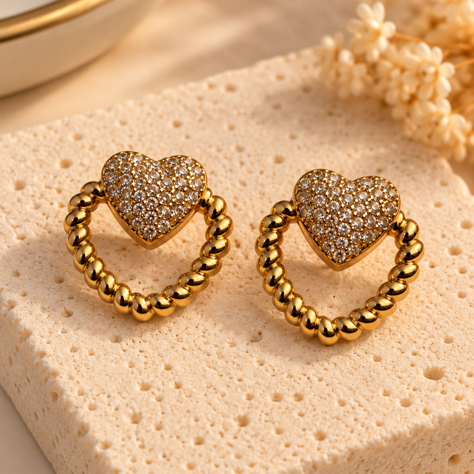 Aretes Corazón de Luna Inmaculada 💛✨