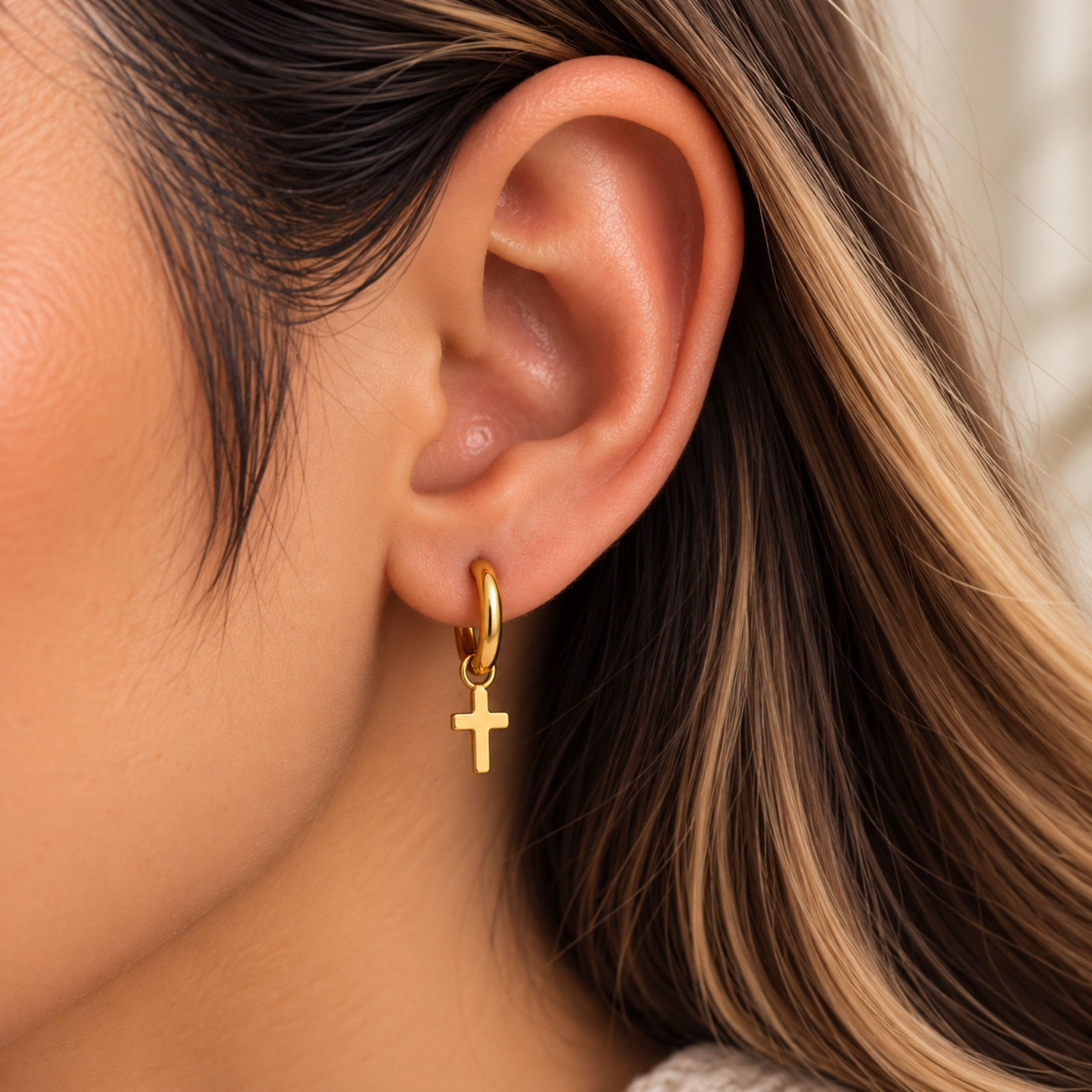 Aretes Mini Cruz de Luna ✨