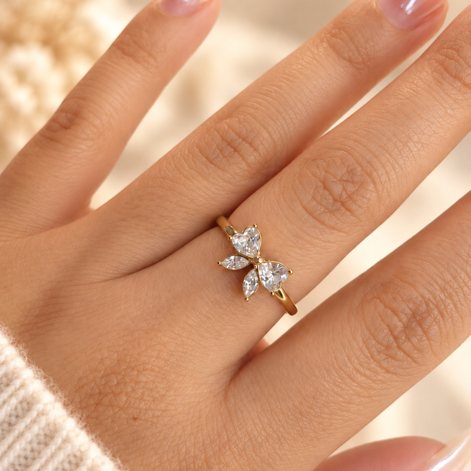 Anillo Mariposa de Cristal — Dorado 🦋✨